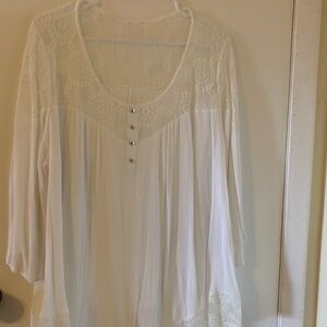 Elegant White Lace Women's Top
